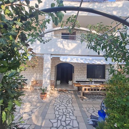 Apartments Lucija-Klara Brodarica  Zewnętrze zdjęcie